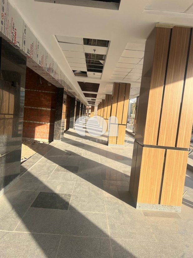 Shop for sale in 90 Walk