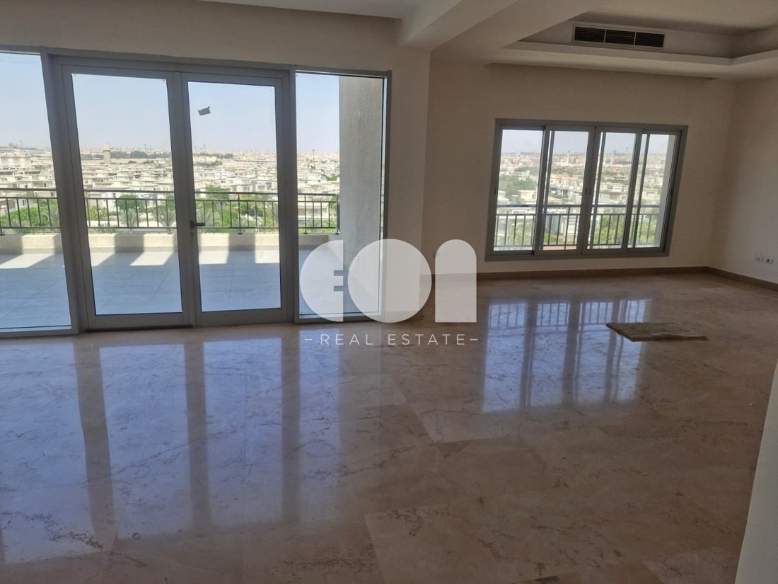 Penthouse for rent in CFC